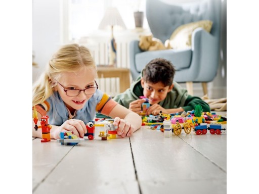 LEGO CLASSIC 90 ЛЕТ ВЕСЕЛЬЯ 11021