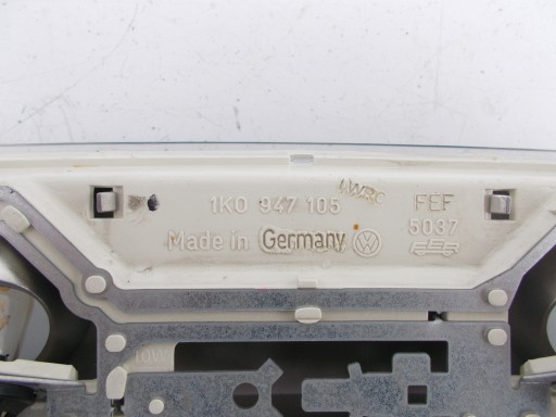 Лампа освещения потолка VW Golf V Passat B6 Touran 1K0947105
