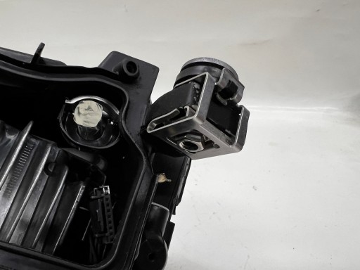 AUDI Q5 ФОНАРЬ СВЕТОДИОДНЫЙ ПРАВЫЙ 80A941034