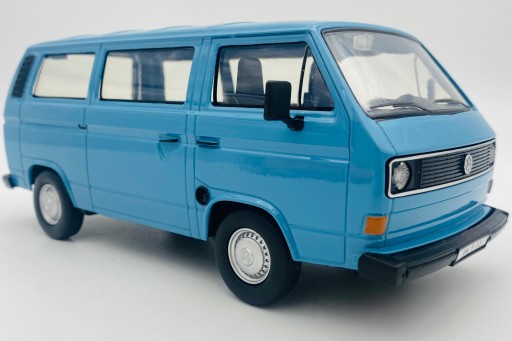 VW Type 2 (T3) Transporter 1:24 Motormax 79376 синий