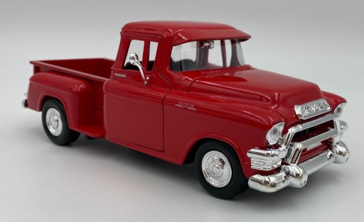 Пикап GMC Blue Chip 1955 года, красный, масштаб 1:24 Motormax 79382