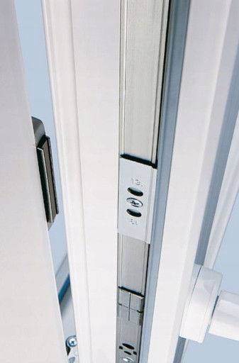 ЗАЩЕЛКА ROTO BALCONY, магнитная, для ОДНОСТВОРЧАТЫХ дверей, ручка БЕЛАЯ
