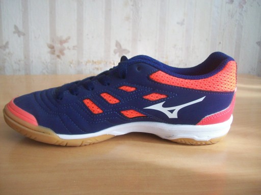 BUTY HALOWE MIZUNO ROZ.EU 36.5