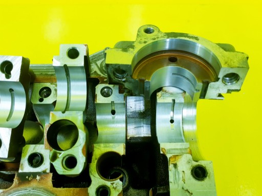 ГОЛОВКА ЛЕВАЯ AUDI A4 S4 B5 A6 C5 2.7 BiT 078103373AE