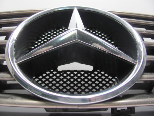 Решетка радиатора Mercedes R129 SL Grill до рестайлинга
