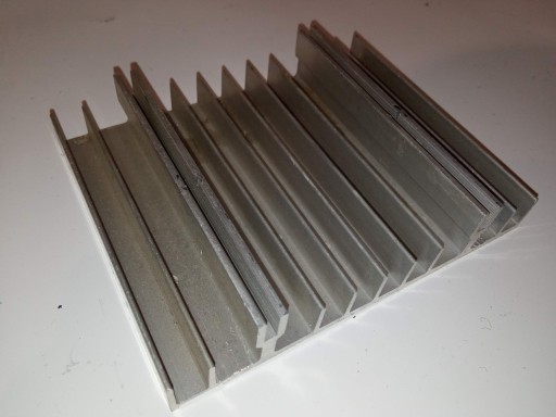 Radiator aluminiowy 125x100x25mm