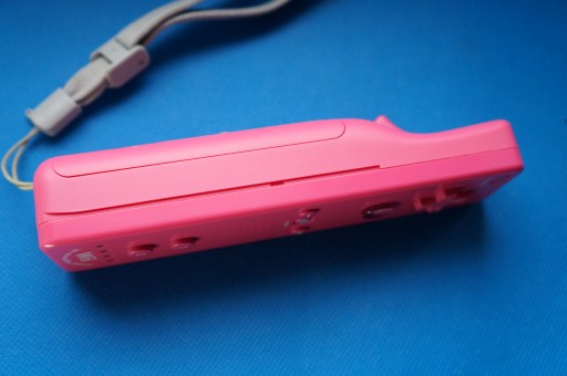 Kontroler NINTENDO WII REMOTE Motion PINK Różowy RVL-036 + etui