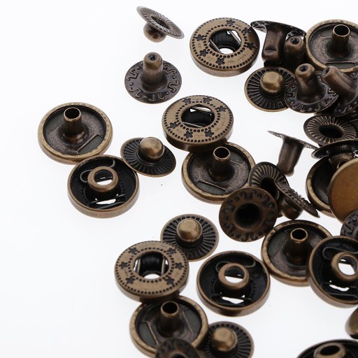 30 zestawów zatrzasków Mosiężne zatrzaski Zatrzaski Przyciski Napy na 15 mm