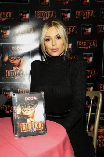 DVD DODA RIOTKA TOUR 1 АВТОГРАФ БОНУС НЕ СДАВАЙТЕСЬ