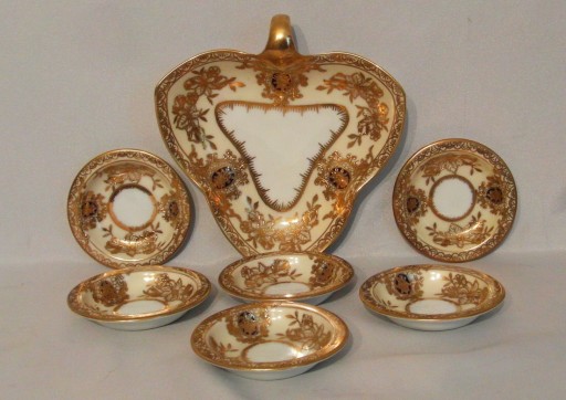 Noritake 1908 - сохраняет _________ образцы драгоценностей
