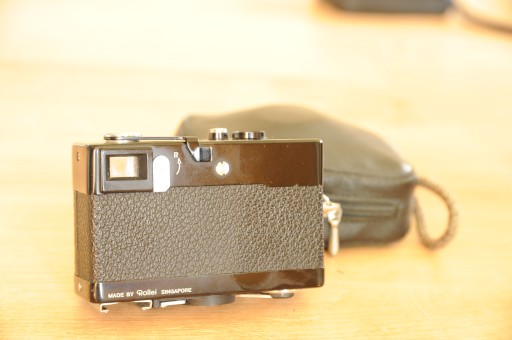 Rollei 35S - размер Sonnar 2,8/40 - красивый и функциональный в футляре