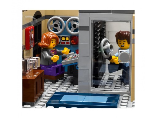 LEGO Creator Bistro Downtown 10260 Закусочная