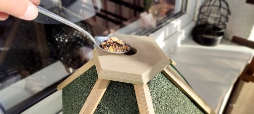 БОЛЬШАЯ КОРМУШКА ДЛЯ ДИКИХ ПТИЦ SOLID HOUSE FOOD SHOT XXL GRAIN