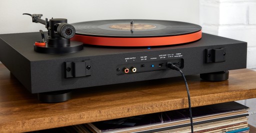 JBL SPINNER BT черный Проигрыватель Новый