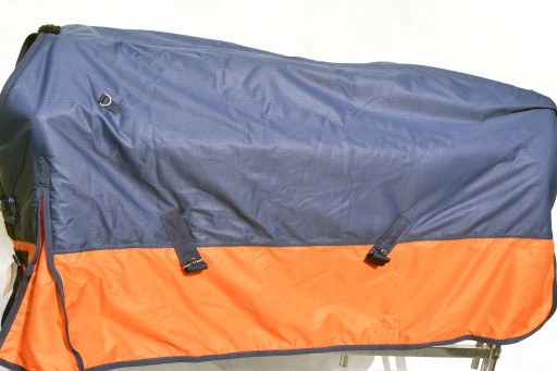 DERKA PRZECIWDESZCZOWA PRZECIWWIATROWA 200G D-600 145CM