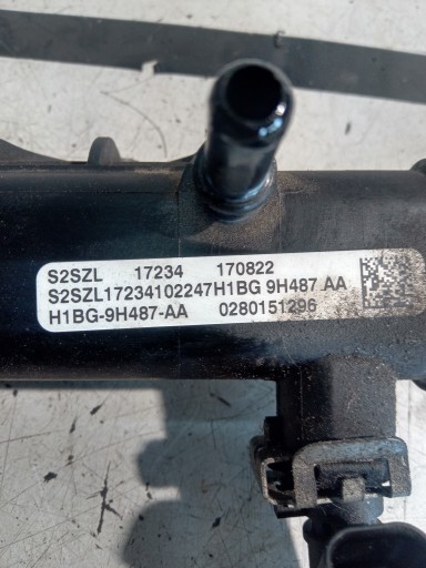 FORD FIESTA MK8 LISTWA WTRYSKOWA H1BG-9H487-AA 1.1