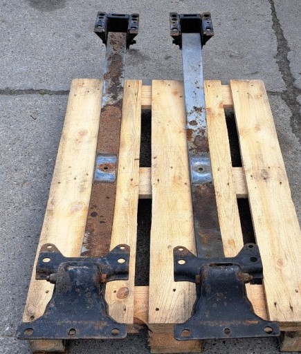 Задняя пружина Master 3 III Mwano B NV400 + крепление на коленях OE 552060008R