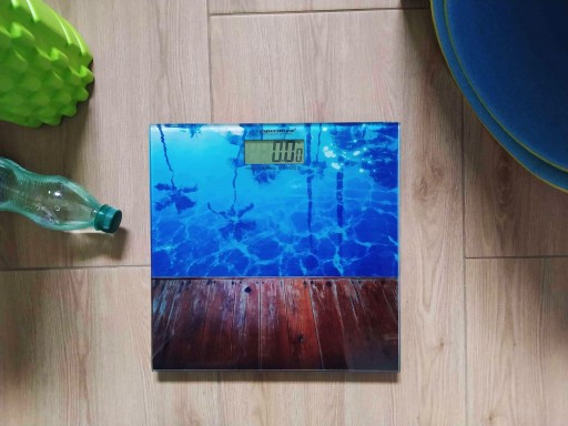 ЭЛЕКТРОННЫЕ ВАННЫЕ ВЕСЫ СТЕКЛЯННЫЕ 6 ММ LCD 180