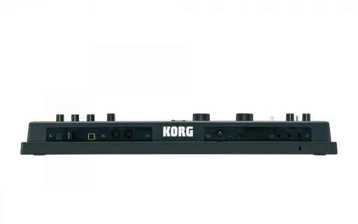 Синтезатор - Korg microKorg XL+