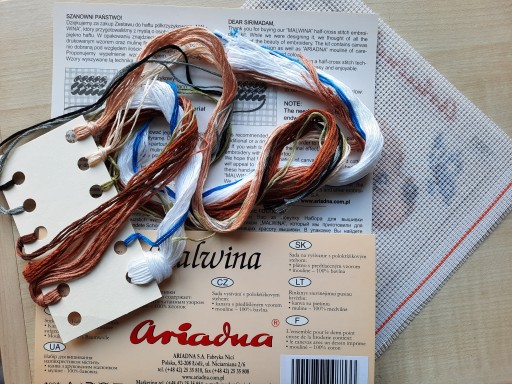 zestaw do haftu kanwa + mulina 15*15cm - 1026