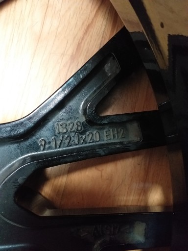 BMW F91 F92 M8 FELGA 8089564 9,5 x 20 ET 28