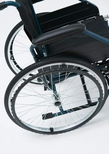 Самоходная инвалидная коляска E-Wiwa 40x50см