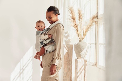 ПЕРЮСЦОВКА HARMONY 3D MESH КРЕМОВАЯ BABYBJORN