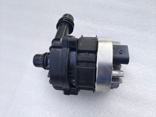 Водяной насос Mercedes W167 W206 W214 W447 A0005000801