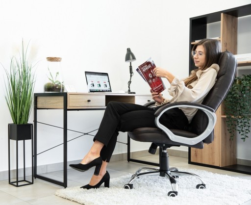Вращающееся офисное кресло TILT Artnico Iris Office Chair, темно-коричневый