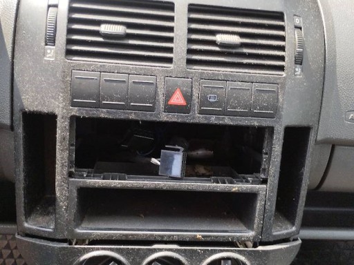 РЕШЕТКА ЦЕНТРАЛЬНОЙ ВОЗДУШНОЙ ВОЗДУХА 6Q0858069N 9n VOLKSWAGEN POLO 9n