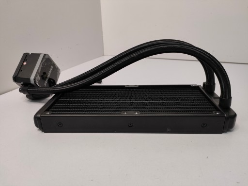 Enermax LIQMAX III 240 с водяным охлаждением/поврежденный