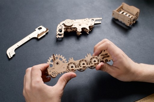 Деревянный механический 3D-пазл «Мини-локомотив» uGEARS Premium Puzzle