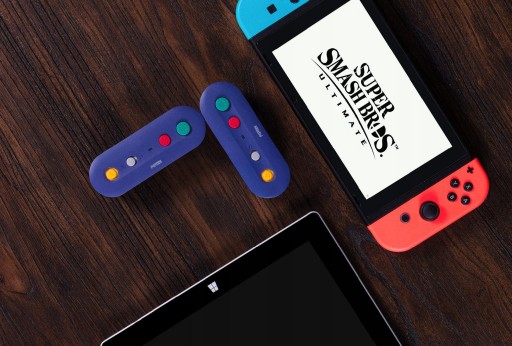 8BitDo GBros играет без кабелей с ретро-падом на Switch