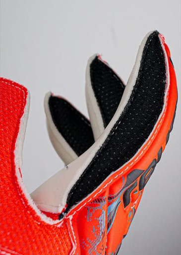 МУЖСКИЕ ВРАТАРСКИЕ ПЕРЧАТКИ REUSCH ATTRAKT SOLID