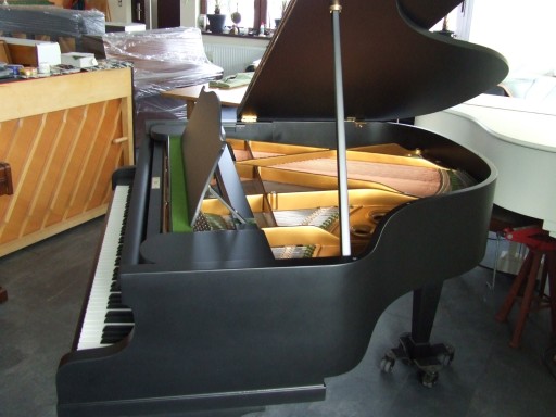 Пианино C.Bechstein 140 см после ремонта, черное