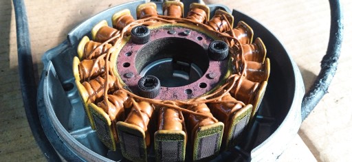 YAMAHA XJ 600 92-03 ОБМОТКА ГЕНЕРАТОРА РЕГУЛЯТОР НАПРЯЖЕНИЯ СТАТОРА