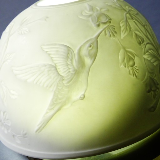 КРАСИВЫЙ ФАРФОРОВЫЙ ФОНАРЬ БИСКЕТНЫЙ ПОДСВЕЧНИК HUMMILIBHER BIRDS