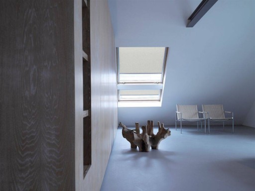 Roleta Dachowa PREMIUM 90 x 60cm przyciemniająca