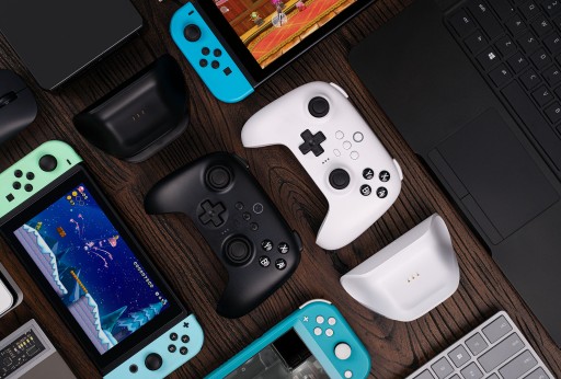 Pad 8BitDo Ultimate 80NA USB BL 2.4GHz DOCK Switch Windows White Biały