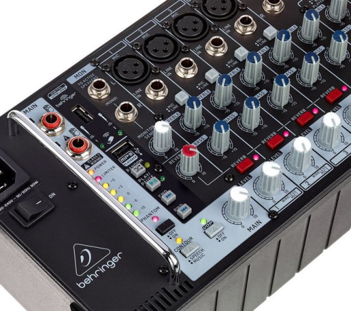 Behringer PMP 500MP3 Мощный микшер 8-канальный 500 Вт