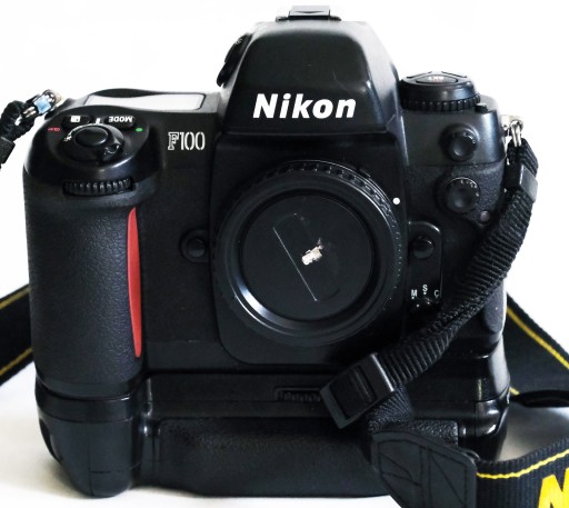 Nikon F 100+MB 15 Фотоаппарат Nikon