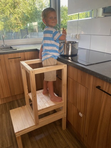 KRAFTEK KITCHEN ASSISTANT Регулируемые ярусы Растет вместе с ребенком SOLID