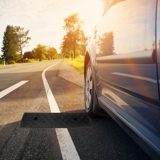 MATA NA STOPNIU PODJAZD DOK RAMPA ZAŁADUNKOWA SAMOCHODÓW
