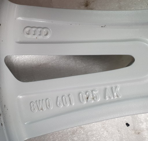 FELGA AUDI A4 A6 A8 S8 8,5x18 18 8W0 ET29 5x112