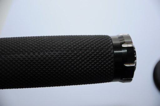 Chwyty motocyklowe RSD 25 mm Chwyty kierownicy manetki CNC Harley