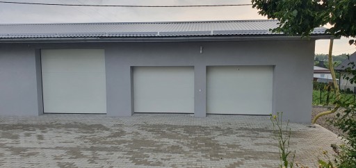 Brama garażowa segmentowa FAKRO 3000x2500 Brąz