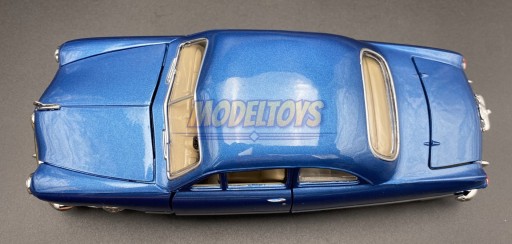 Металлическая модель Ford Coupe 1949 года 1:24 Motormax 73213
