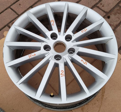 SKODA OCTAVIA 3 Алюминиевый диск 7.5x18 ET51 5E0601025AG