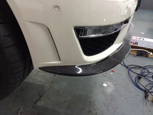 УГЛЕРОДНЫЙ СПОЙЛЕР БАМПЕРА MERCEDES C63 W204