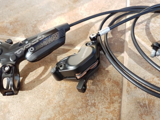 НОВЫЕ дисковые тормоза SRAM Code R, 4-поршневые